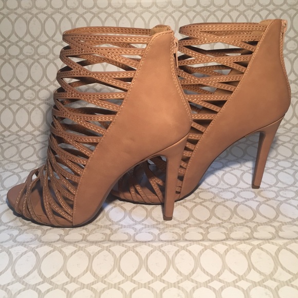 SOLD - Picture 4 of 8